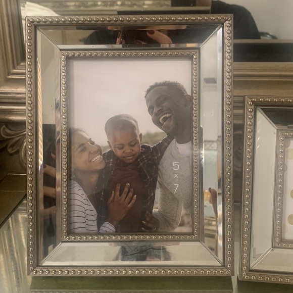 Brand new picture frames! Set of 2. One is 5x7 and one is 4x4! - Picture 2 of 3